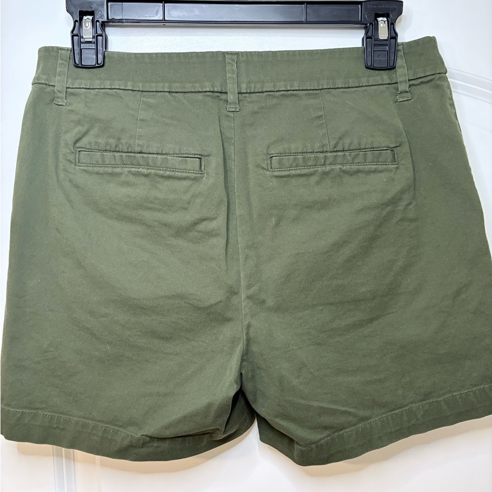 LIKE NEW!! New Day Olive Green Stretch Shorts - Picture 3 of 4